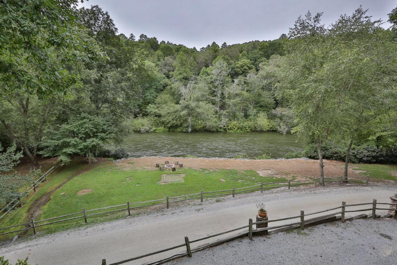 Heaven On The Toccoa Where You Will Enjoy The Sites And Sounds Of The Toccoa River Mineral Bluff Luaran gambar